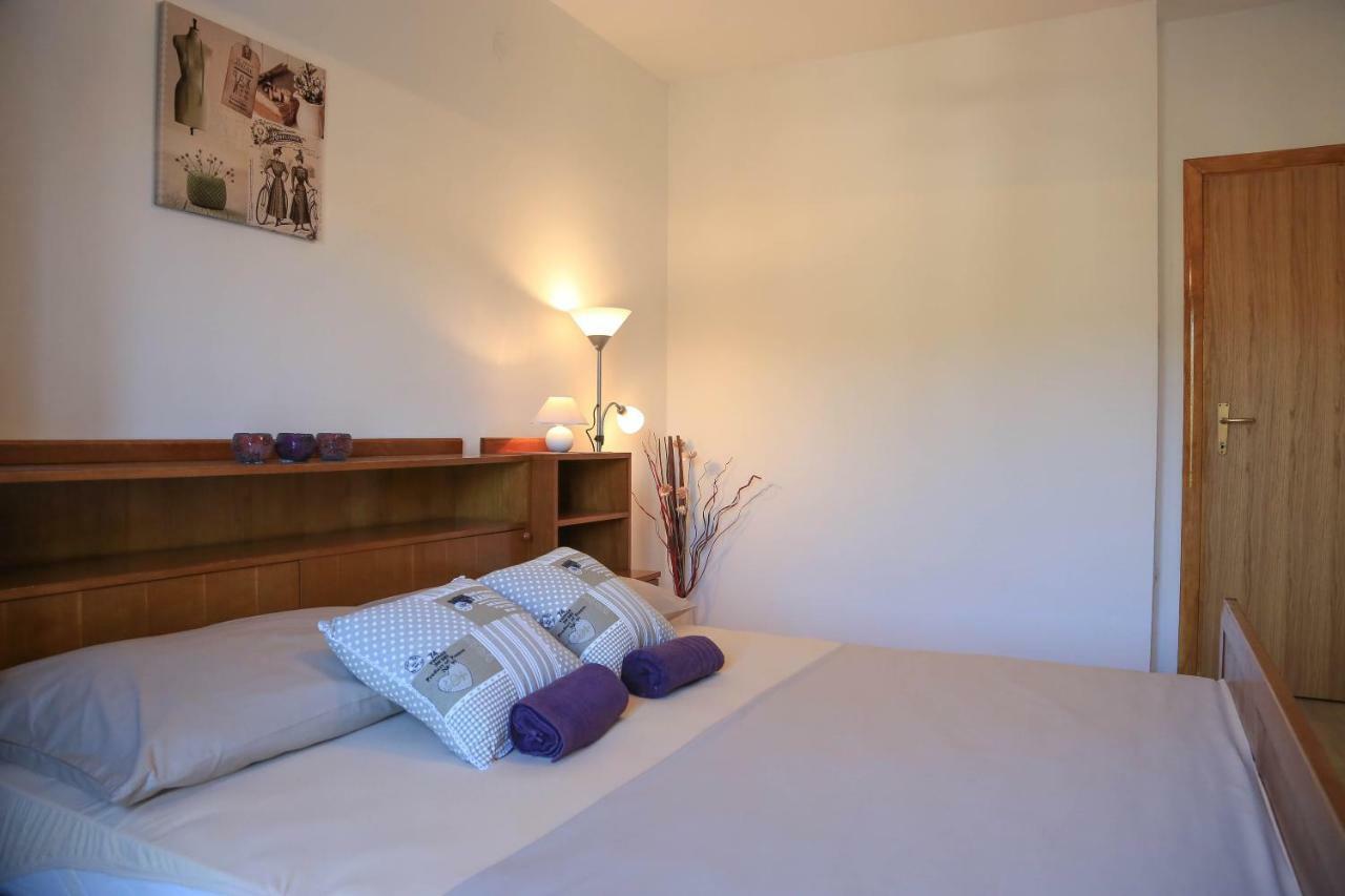 Marivo Guest House Molunat Exterior foto